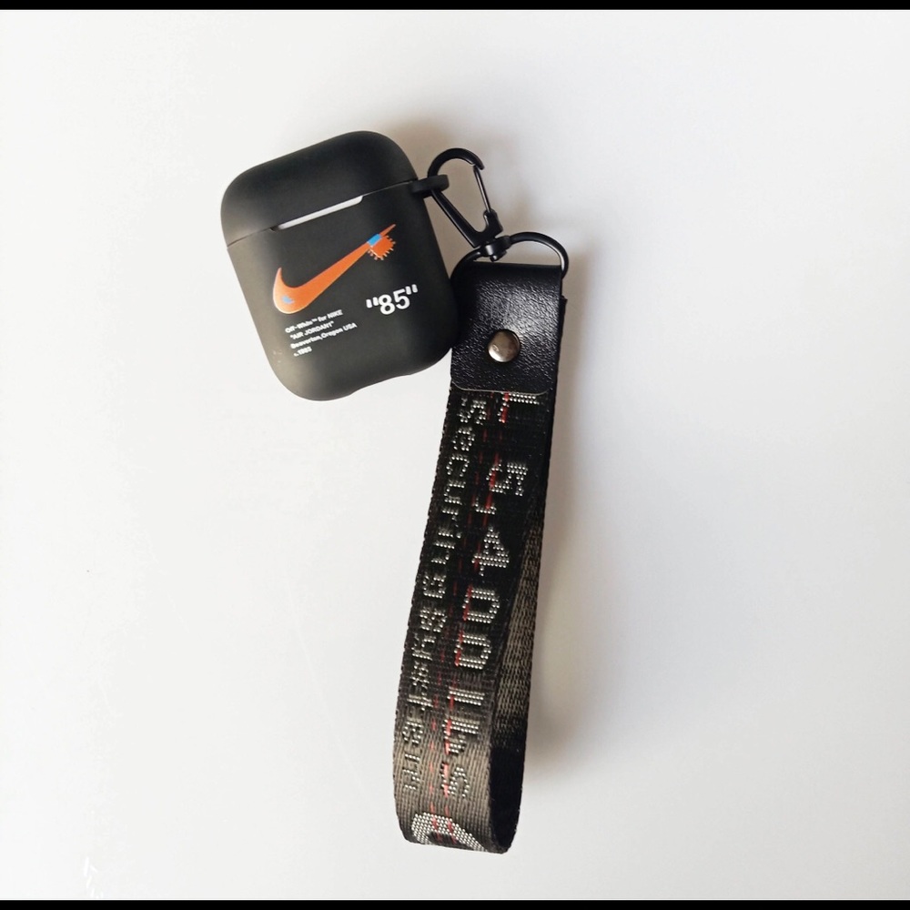 AirPod protective case with lanyard -new &packaged